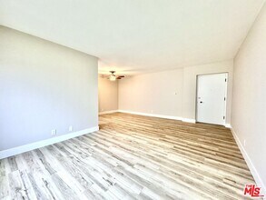 1037 S Shenandoah St in Los Angeles, CA - Building Photo - Building Photo