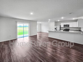 12965 SE 53rd Ave in Belleview, FL - Foto de edificio - Building Photo