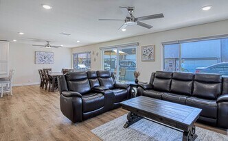 5008 Seashore Dr in Newport Beach, CA - Building Photo