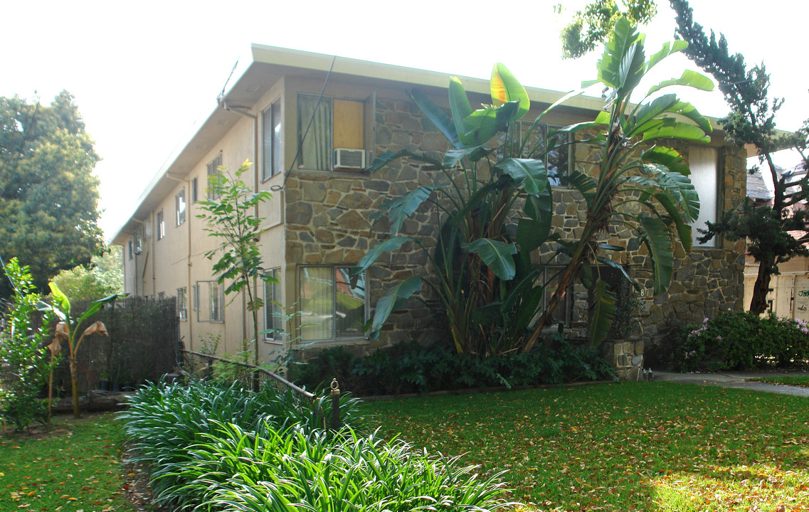 148 Catalina Ave in Pasadena, CA - Foto de edificio