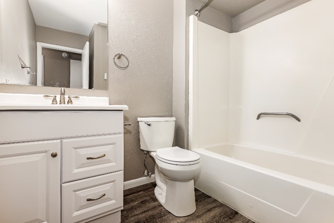 4668 Talmadge Rd in Toledo, OH - Building Photo - Building Photo