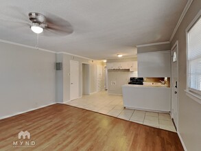 1913 Ave W in Lubbock, TX - Building Photo - Building Photo