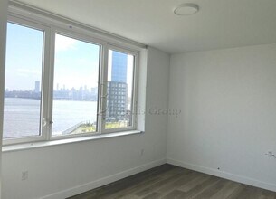 2-21-21 Malt Dr in Queens, NY - Building Photo - Building Photo