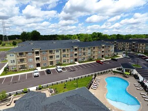 Albany Corners in Westerville, OH - Foto de edificio - Building Photo