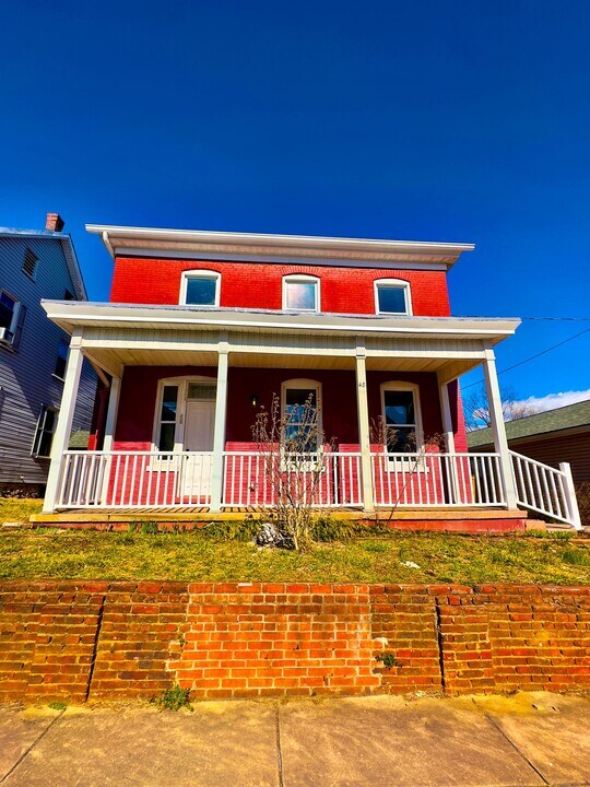 48 Wayside Ave in Hagerstown, MD - Building Photo