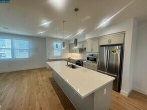 5601 Linen Ct in San Ramon, CA - Building Photo - Building Photo