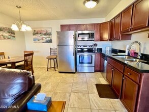 1440 N Idaho Rd in Apache Junction, AZ - Building Photo - Building Photo