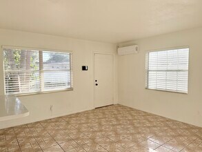 403 S Orion Ave in Clearwater, FL - Foto de edificio - Building Photo