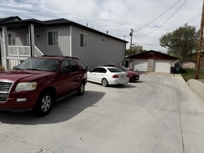 5729 S 2400 W, Unit 1 in Roy, UT - Building Photo - Building Photo