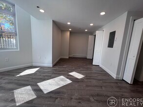 91 Kilmarnock St, Unit A in Boston, MA - Building Photo - Building Photo