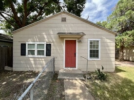 3006 30th St in Lubbock, TX - Building Photo