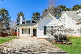 1394 N Hampton Dr in Hampton, GA - Building Photo