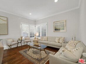 19410 Shenango Dr in Los Angeles, CA - Building Photo - Building Photo