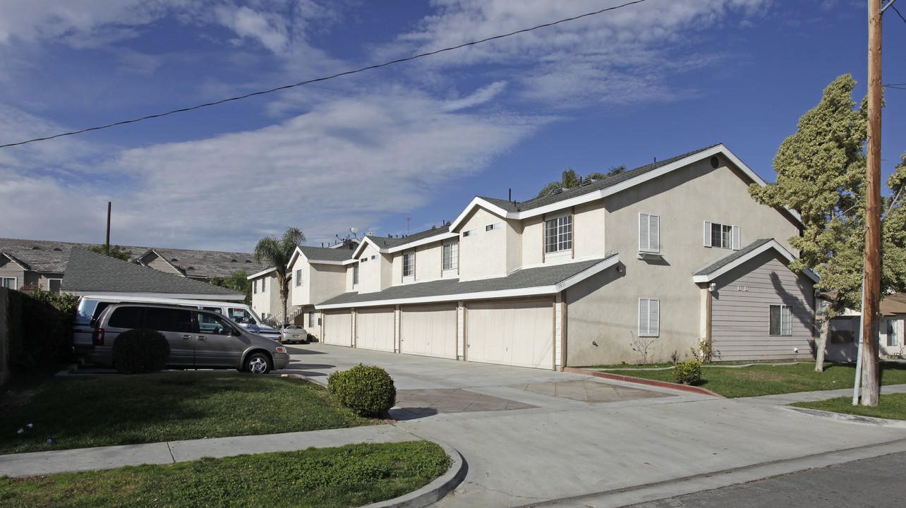 5831 Western Ave in Buena Park, CA - Building Photo