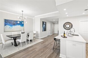 270 17th St in Atlanta, GA - Building Photo