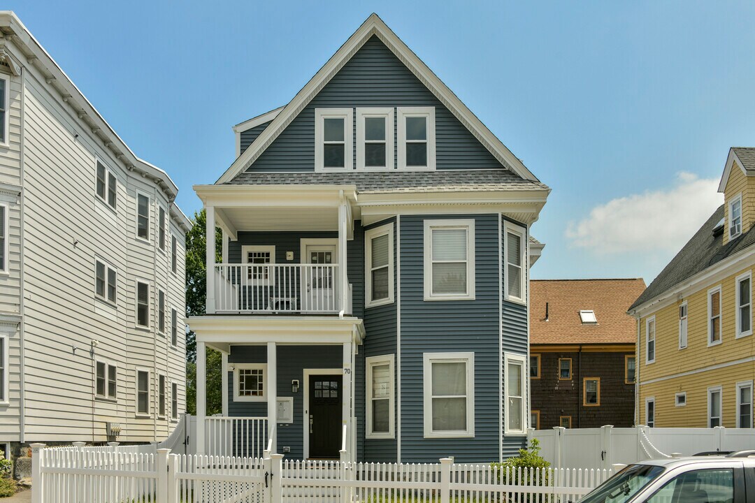 70 Topliff St, Unit 3 in Boston, MA - Building Photo
