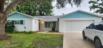 109 Vía Havarre in Merritt Island, FL - Building Photo