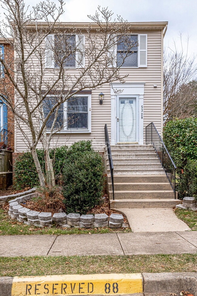 5328 Larochelle Ct in Alexandria, VA - Building Photo - Building Photo