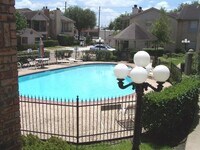 2121 Hepburn St photo'