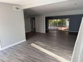 400 E Prima Vista Blvd in Port St. Lucie, FL - Building Photo - Building Photo