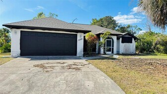 5329 Kasper St in Port Charlotte, FL - Building Photo