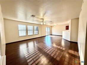 5508 Tabby Cove in Austin, TX - Building Photo - Building Photo