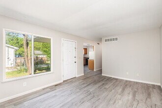 3419 Henry St in Midland, MI - Building Photo - Building Photo