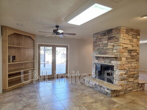 490 Deer Pass Dr in Sedona, AZ - Foto de edificio - Building Photo