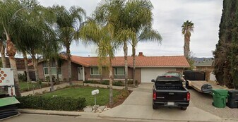 43160 San Marcos Pl in Hemet, CA - Building Photo