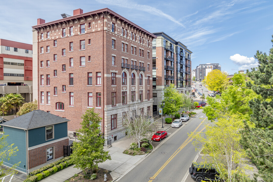 Vintage Y Condominiums in Tacoma, WA - Building Photo