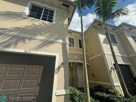 2675 SW 81st Terrace in Miramar, FL - Foto de edificio - Building Photo