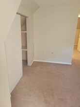 1043 S Trenton Ave, Unit 2 in Pittsburgh, PA - Building Photo - Building Photo