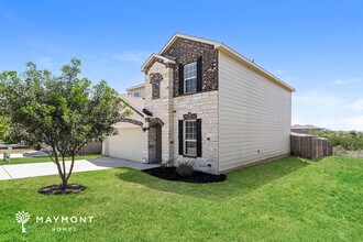 11938 Silent Cyn, Unit 1 in San Antonio, TX - Foto de edificio - Building Photo