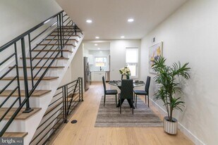 622 McClellan St in Philadelphia, PA - Building Photo