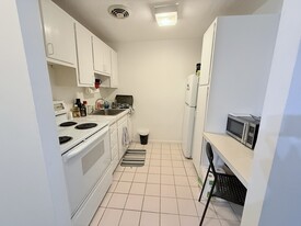 205 Kent St, Unit 44 in Brookline, MA - Building Photo