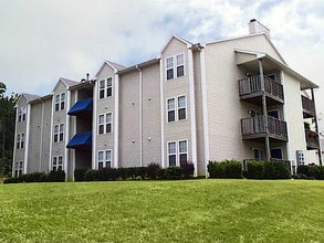Pepperstone in Greensboro, NC - Foto de edificio - Building Photo