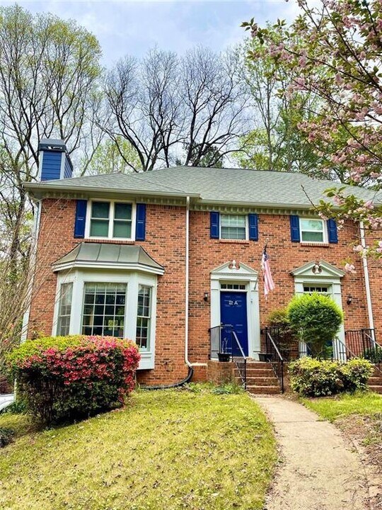 8845 N River Pkwy in Sandy Springs, GA - Building Photo