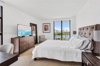 3701 N Country Club Dr in Aventura, FL - Building Photo - Building Photo