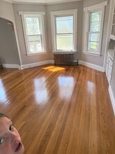 18 Summer St, Unit 2nd floor in Attleboro, MA - Foto de edificio - Building Photo