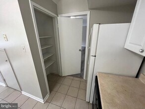 6810 Perry Penney Dr in Annandale, VA - Building Photo - Building Photo