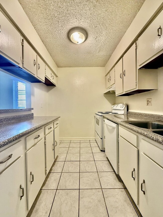 1620 Newport Pl in Kenner, LA - Building Photo - Building Photo