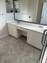 1045 Island Manor Dr in Greenacres, FL - Building Photo - Building Photo