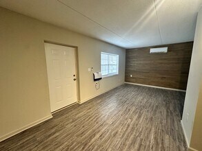 Brookside Apartments in Clarksville, TN - Building Photo - Interior Photo