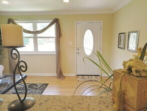 11310 Ashley Dr in Rockville, MD - Building Photo - Building Photo
