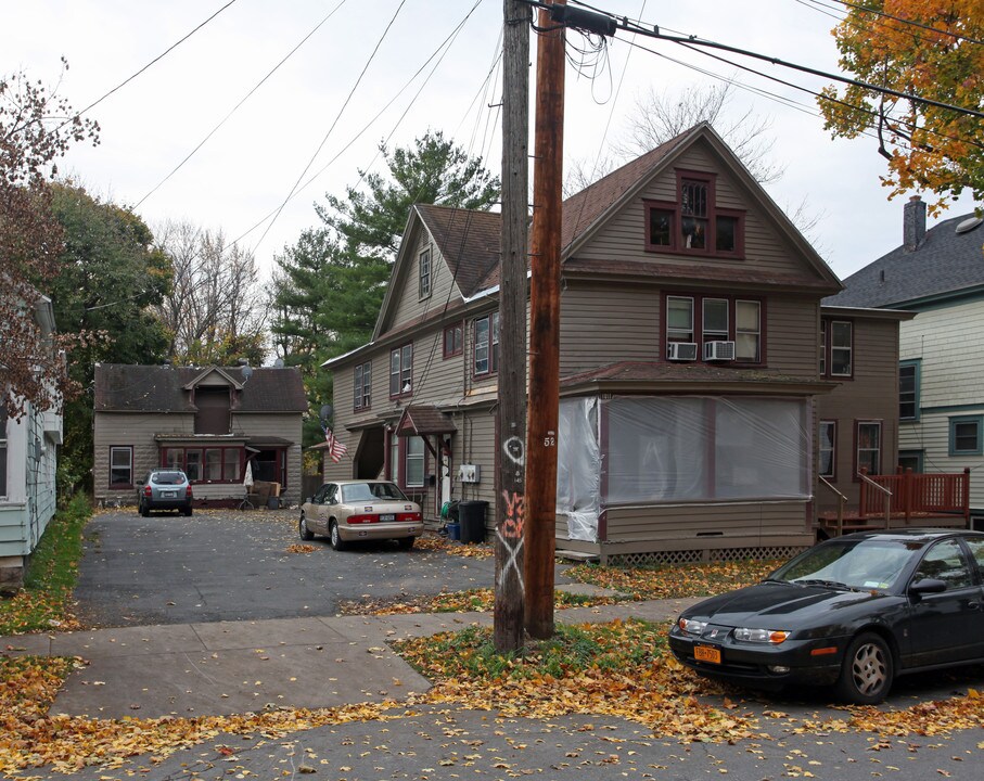 1011 Carbon St in Syracuse, NY - Building Photo