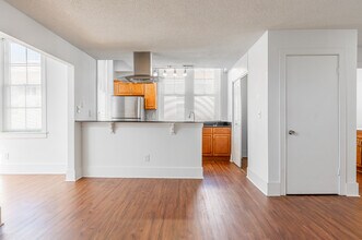 Broadway Apartments in Augusta, GA - Foto de edificio - Interior Photo