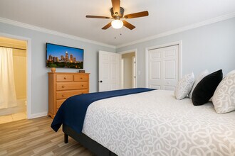 3830 Manchester Dr in Charlotte, NC - Building Photo - Building Photo