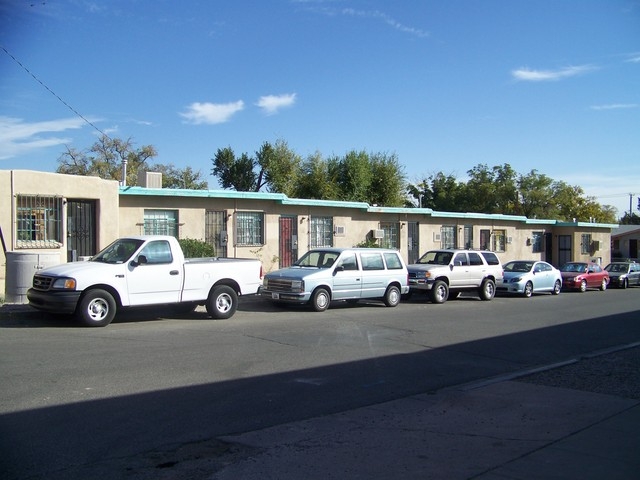 UNM 10-Plex in Albuquerque, NM - Building Photo - Building Photo