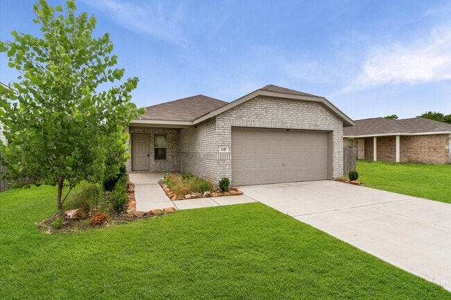 347 Riverwood Village Ln in Sealy, TX - Building Photo - Building Photo