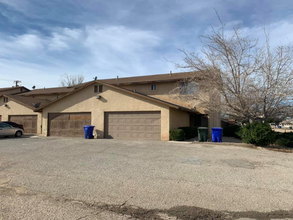 21369 Nisqually Rd in Apple Valley, CA - Building Photo - Building Photo